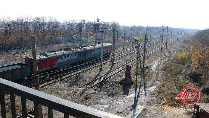 Тепловоз Грузовые вагоны уголь Служба грузовых перевозок ГП Донецкая железная дорога Донецкая Народная республика