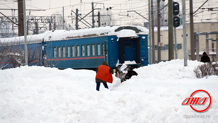 Путь снегоборьба служба пассажирских перевозок ГП Донецкая железная дорога Донецкая Народная республика снег зима