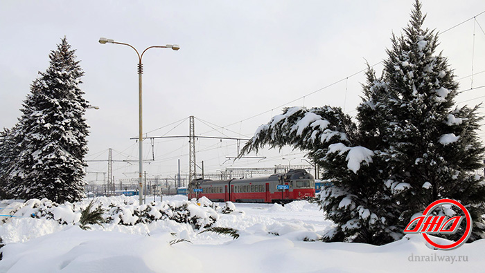 Электричка служба пассажирских перевозок ГП Донецкая железная дорога Донецкая Народная республика зима снег