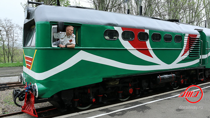 Тепловоз Детской железной дороги ГП Донецкая железная дорога машинист
