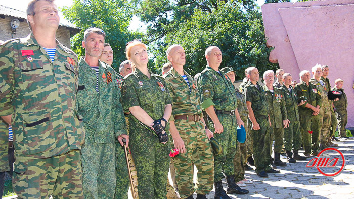 Иловайск Вечный огонь возложение цветов Государственное предприятие Донецкая железная дорога Донецкая народная республика