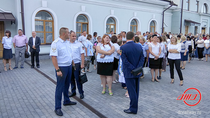 Открытие железнодорожный вокзал Донецк Государственное предприятие Донецкая железная дорога Донецкая народная республика