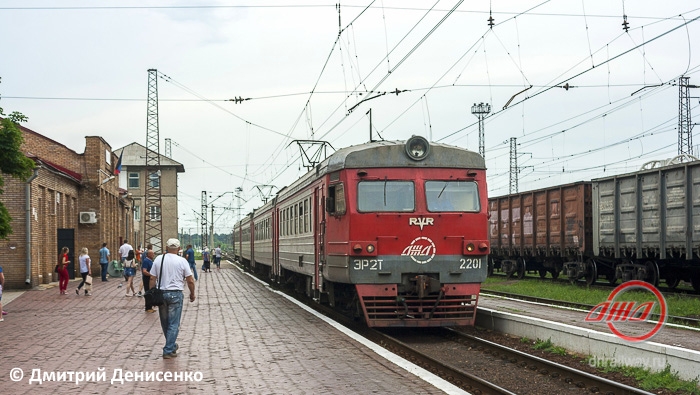 Поезд ЭР2Т-2201 станция Криничная расписание Государственное предприятие Донецкая железная дорога Донецкая Народная Республика Трансграничный концерн Железные дороги Донбасса