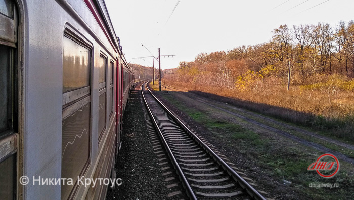 Поезд Ясинорватая вид из окна Государственное предприятие Донецкая железная дорога Донецкая Народная Республика Трансграничный концерн Железные дороги Донбасса