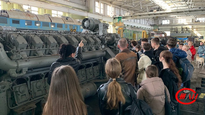 Иловайская дистанция пути школьники экскурсия Федеральное государственное унитарное предприятие Железные дороги Новороссии Донецкая Народная Республика Российская федерация